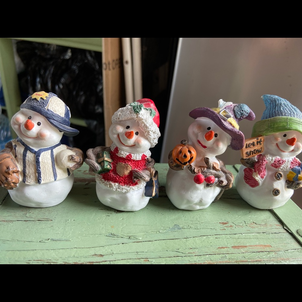 Four seasons snowman